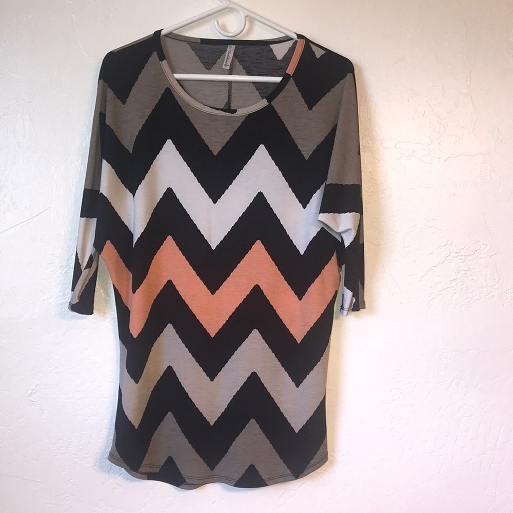 Auditions black, taupe , white, orange long tunic, small, 3 quarter sleeve